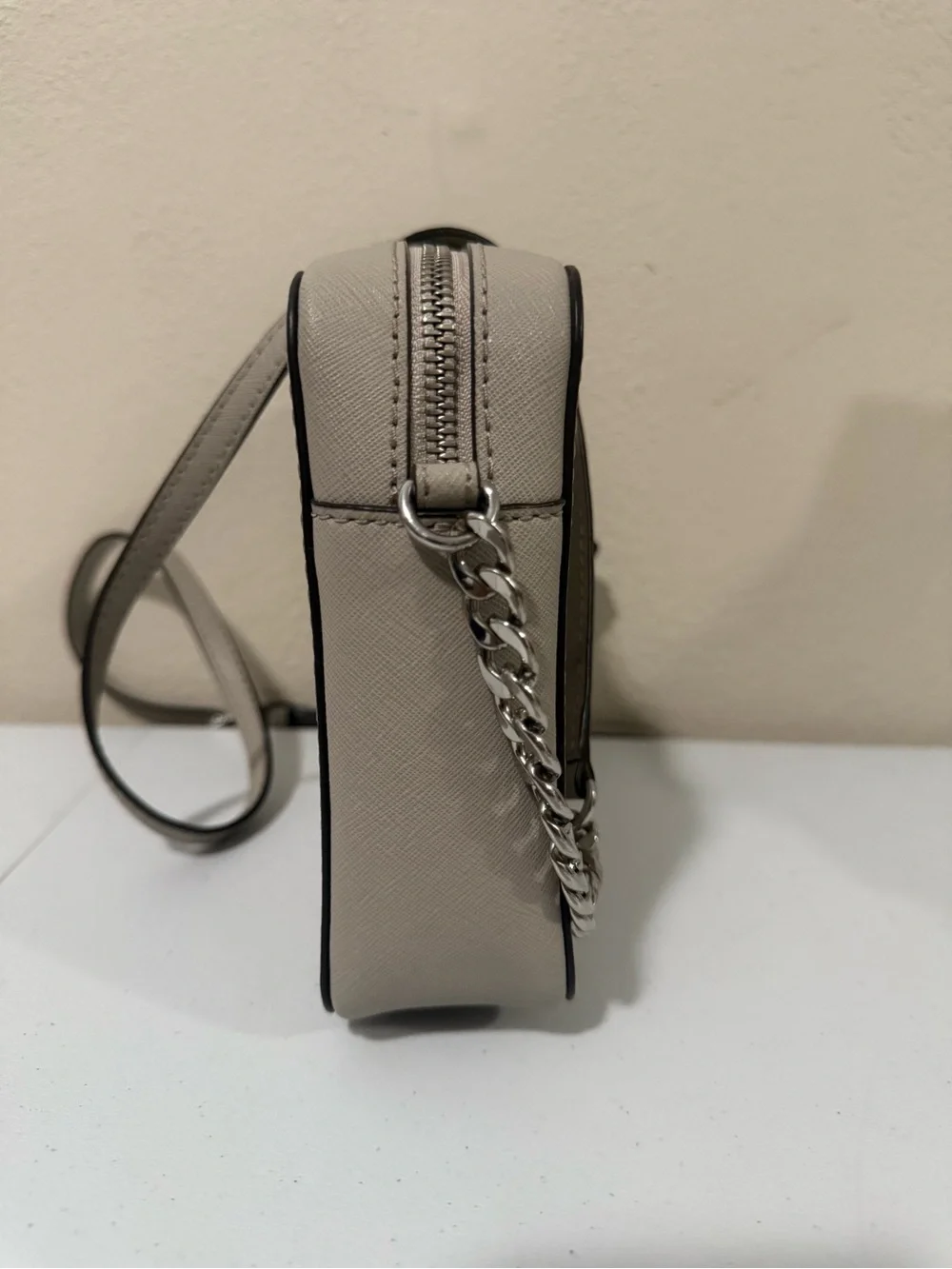 Michael Kors Jet Set Chain Crossbody Light Gray